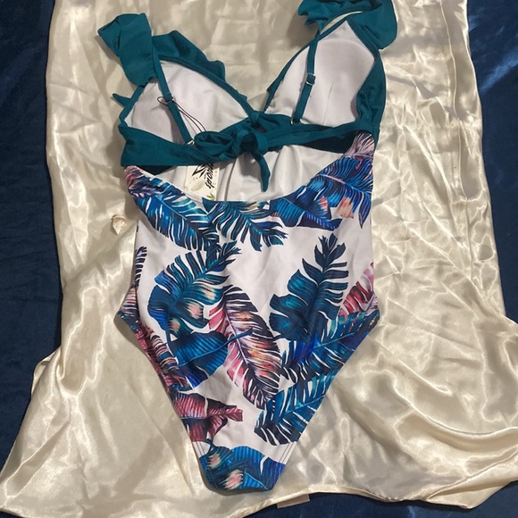 Sporlike One piece swimsuit Size Small - Picture 3 of 12